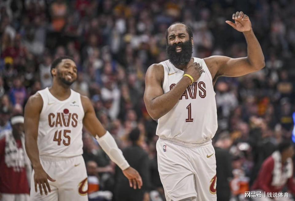 奇异果官网-骑士122-116擒鹰取四连胜，赛后四大利好曝光，东决之路稳了
